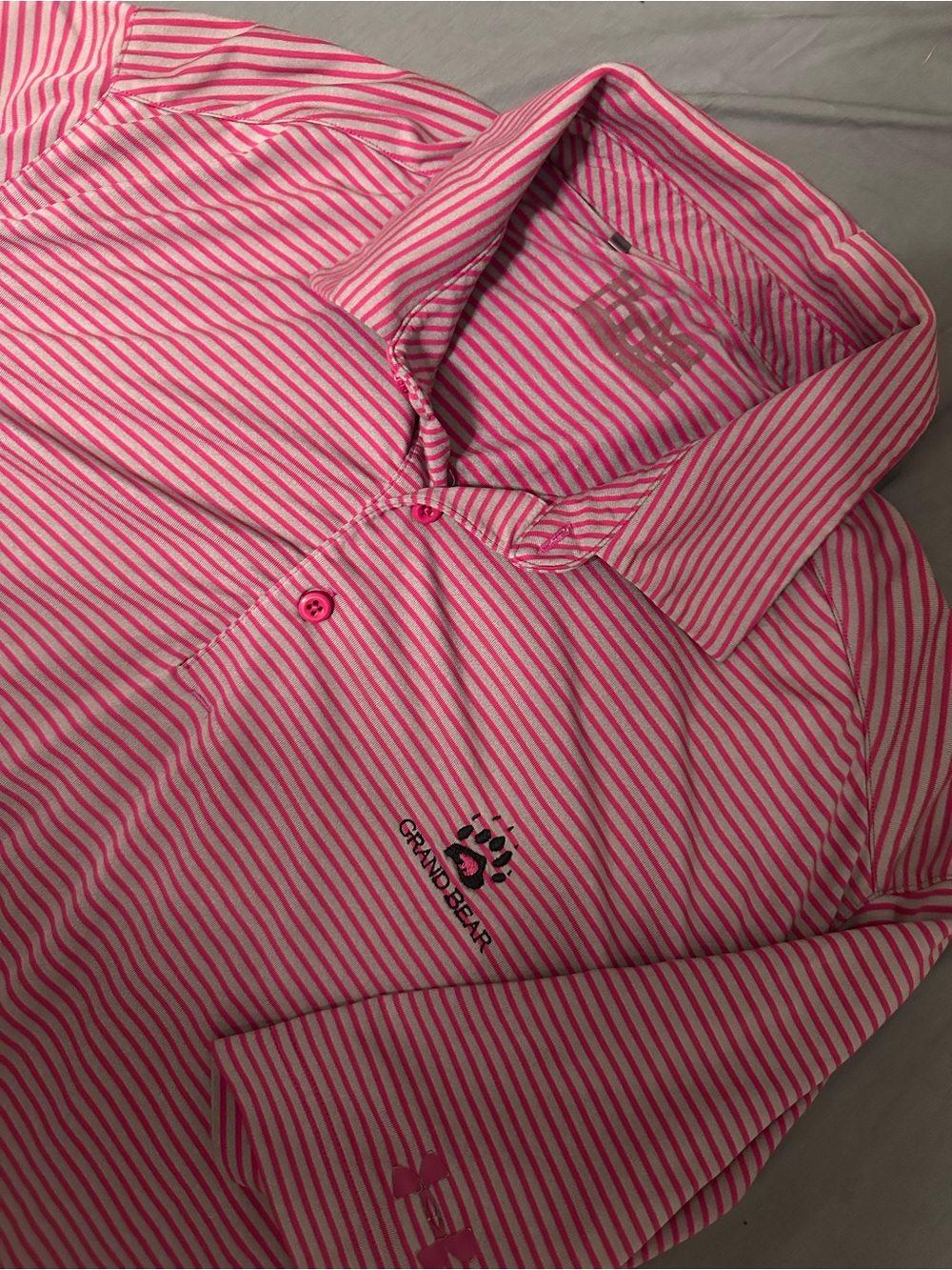 Under Armour Men's Large Grand Bear golf Pink/White Striped Polo